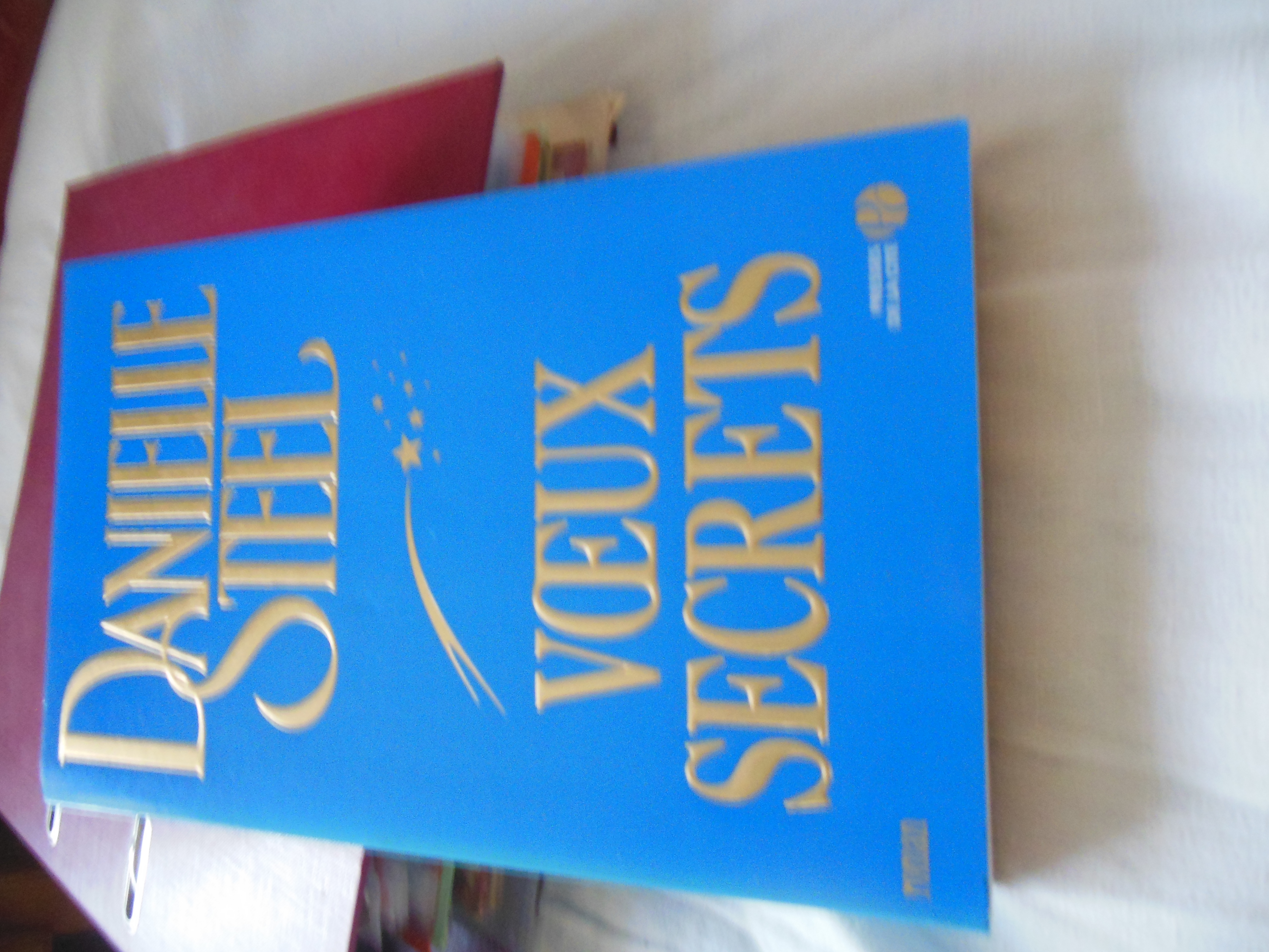 
V?UX SECRETS    DANIELLE STEEL  
4 Vouzeron (18)