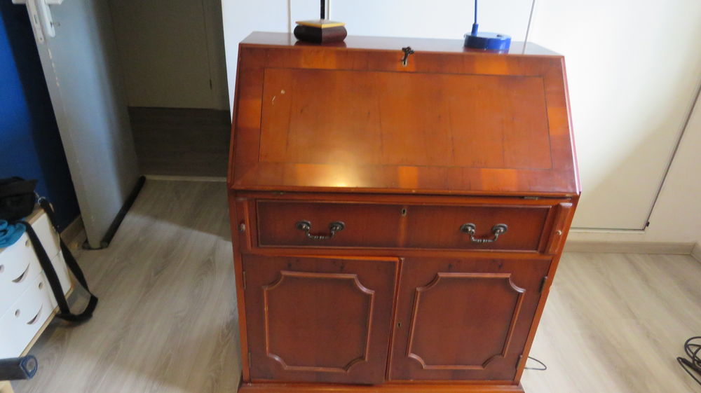 Sect�taire de bureau 50 Dieulefit (26)