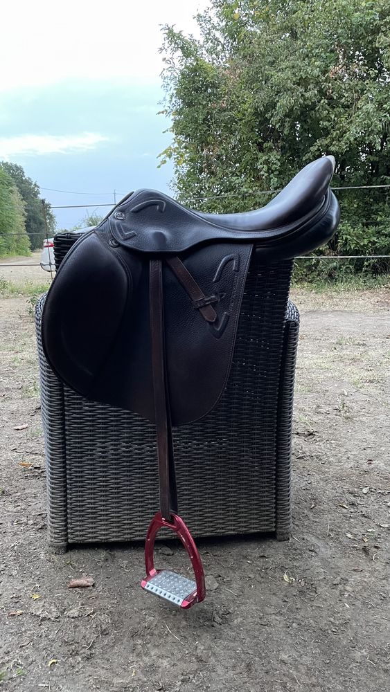 Selle cheval �quitation Prestige 1600 Saint-Cyr-sur-Loire (37)