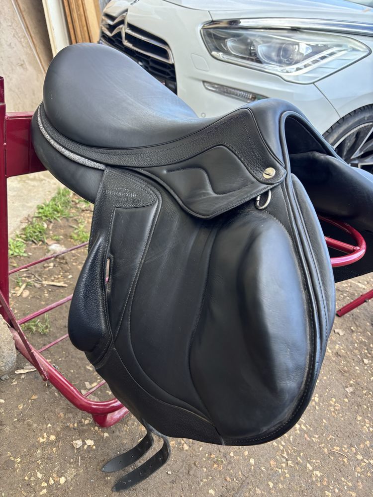 selle Devoucoux 2800 Craponne (69)