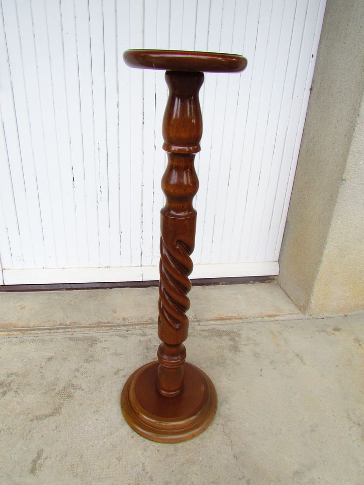 Sellette colonne torsad� des ann�es 80 125 Montfa (81)