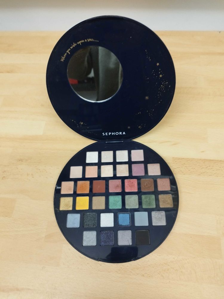 SEPHORA
LA CHASSEUSE D'ETOILES
STAR CATCHER
Palette de fards �  paupi�res. Eyeshadow palette 15 Villiers-sur-Marne (94)