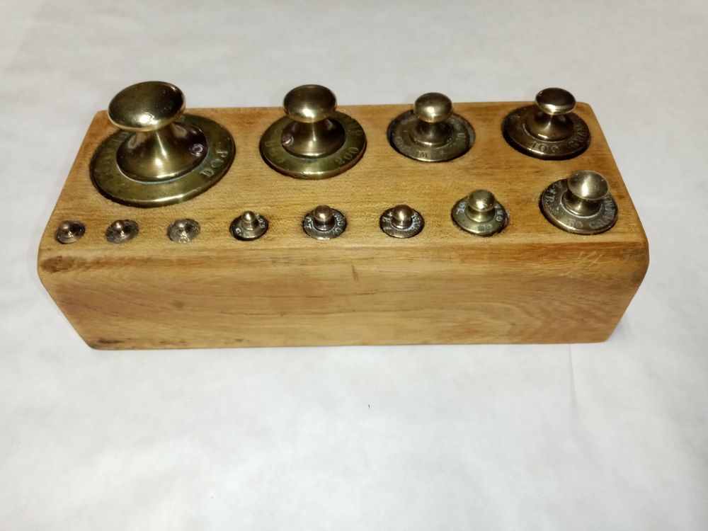 Une s�rie boite compl�te en laiton de 1g � 500g 45 Chartres (28)