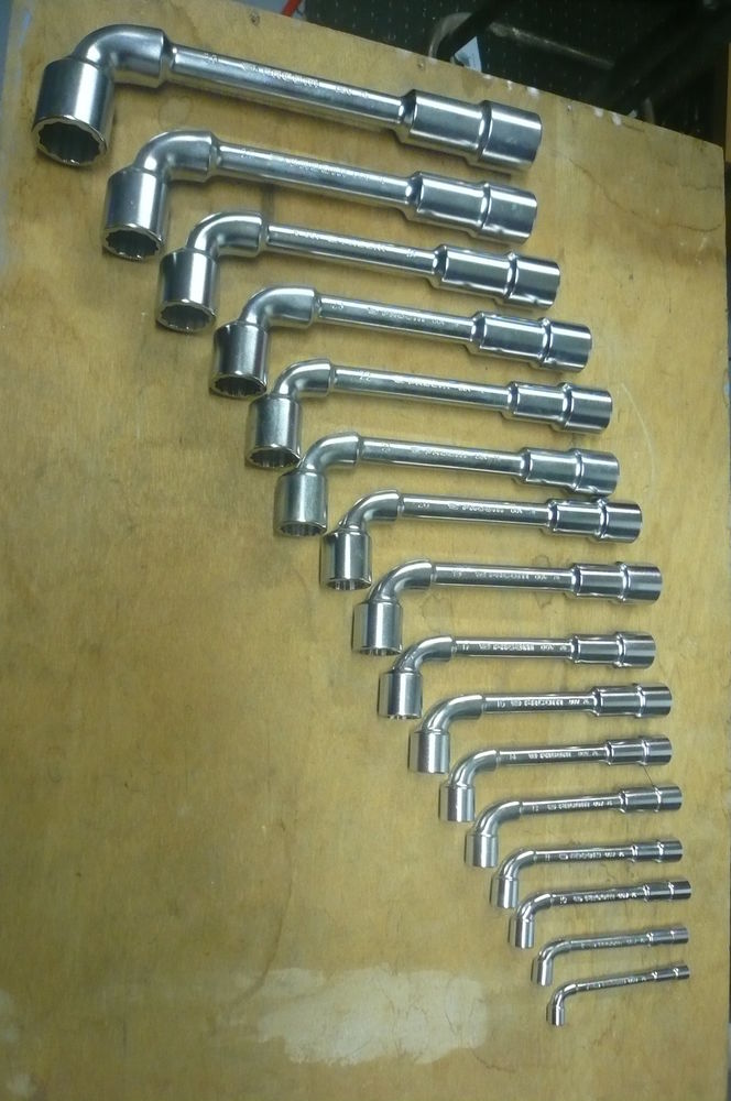 Série de 16 clés à pipe FACOM  150 Houilles (78)