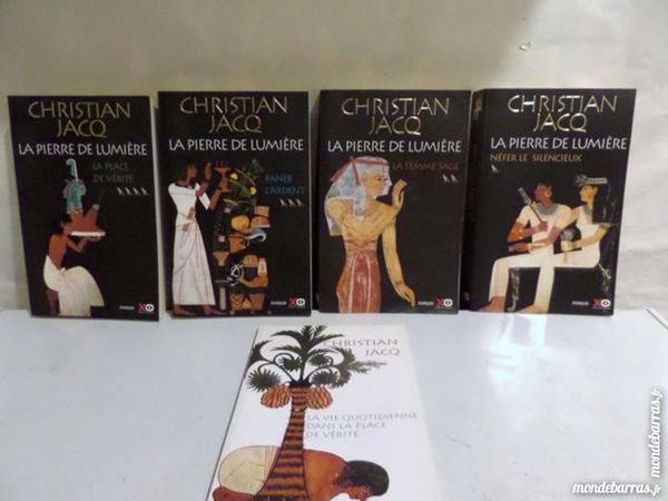 serie complette de   LA PIERRE DE LUMIERE   20 Lyon 8 (69)