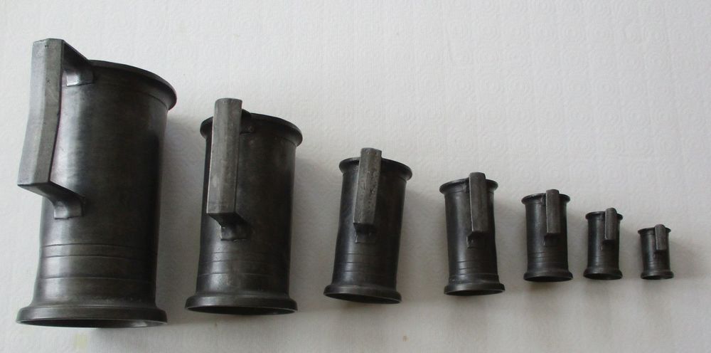 SERIE 7 MESURES ETAIN POINCONNEES FLEURS DE LYS 50 Saint-Andr�-les-Vergers (10)