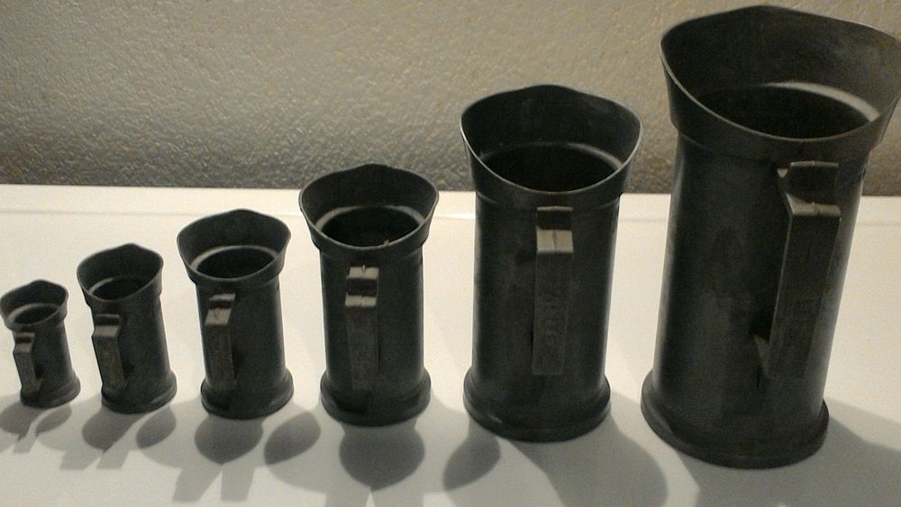 S�rie de six pots de mesures en �tain 15 Vitry-sur-Seine (94)