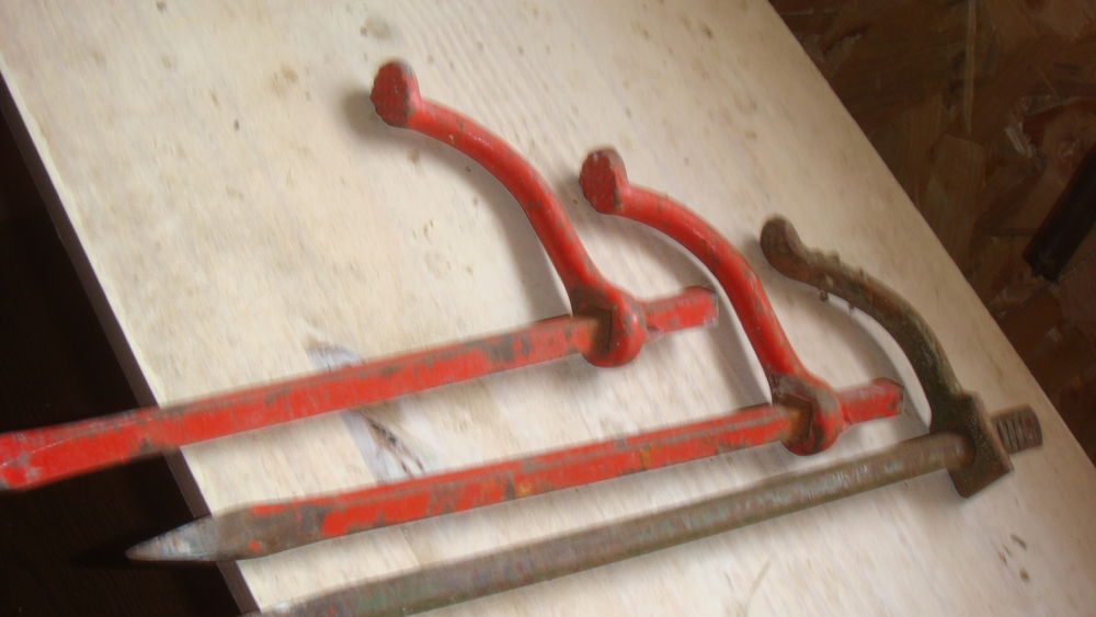 serre-joint de ma�on chevillettes 20 Saint-M�dard-en-Jalles (33)