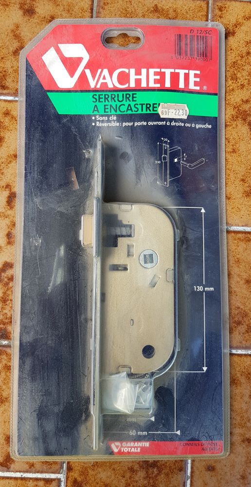 Serrure � larder  D23 - axe 40 mm - t�ti�re bouts carr�s 3 Marseille 9 (13)