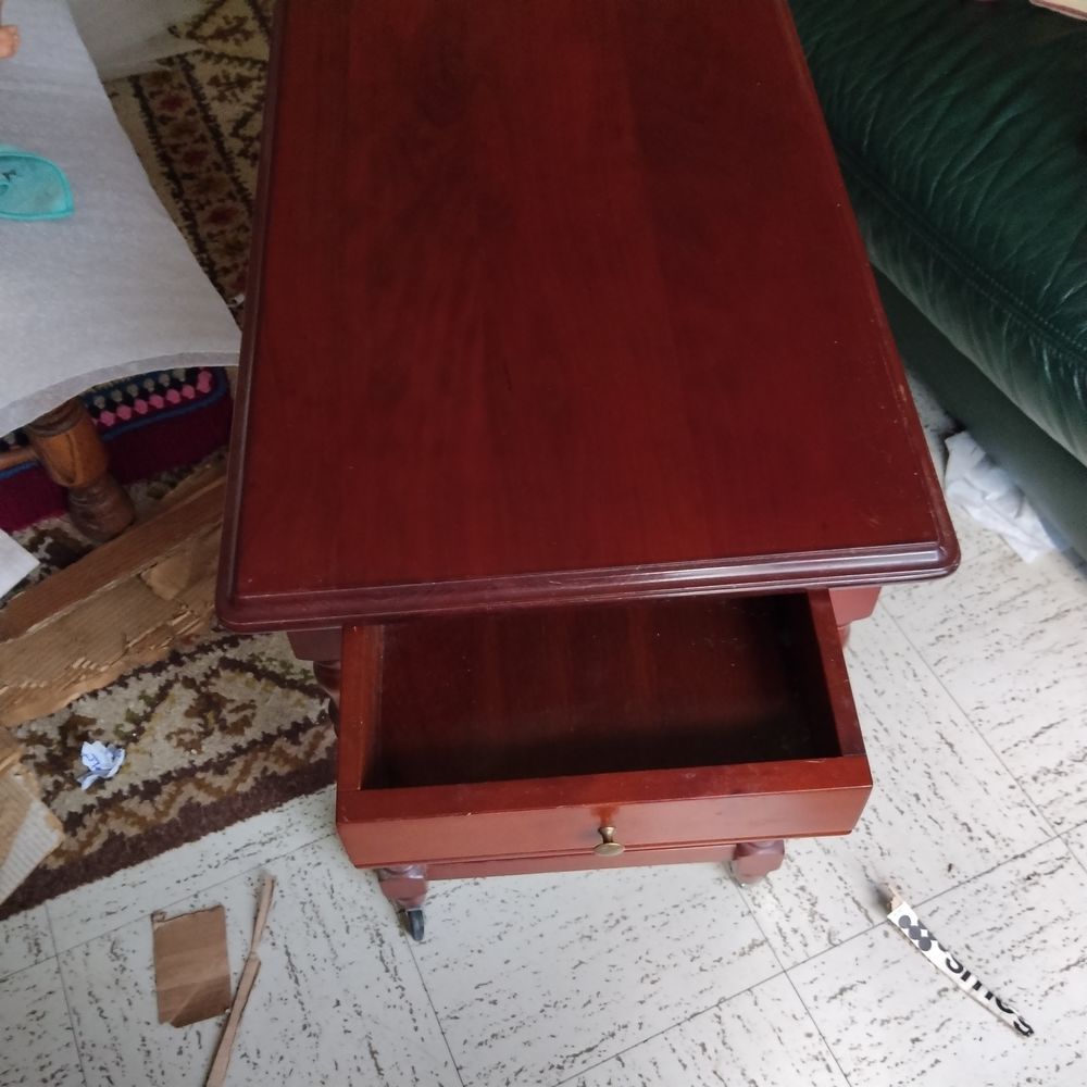 Servante avec double tiroir sur roulettes 10 Saint-Pathus (77)