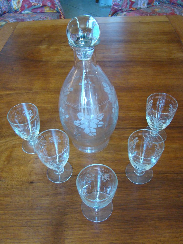 Service � ap�ritif  carafe + 5 verres souffl�s grav�s 1930 60 Gargenville (78)
