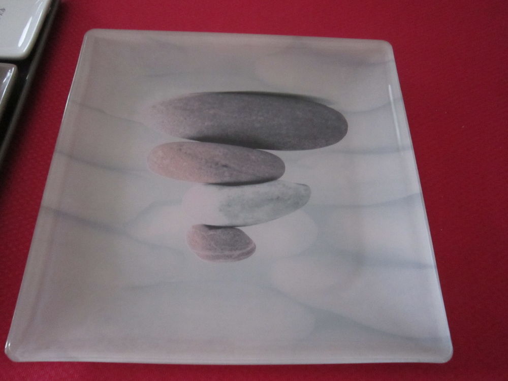 Un service � ap�ritif (6 pi�ces) et un plateau
15 Brignais (69)