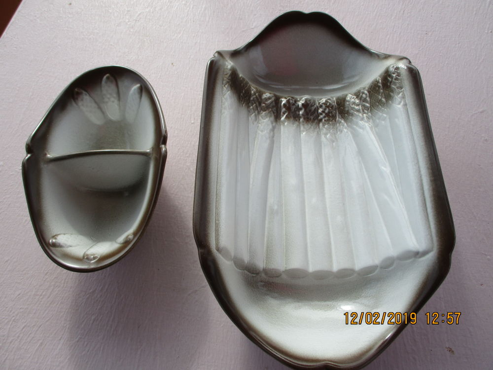 Service � Asperges (Fa�encerie de Salins - Jura) 30 Le Vernois (39)