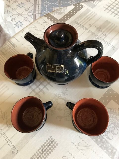 service � th� bleu fonc� en poterie landaise. 15 Mazang� (41)