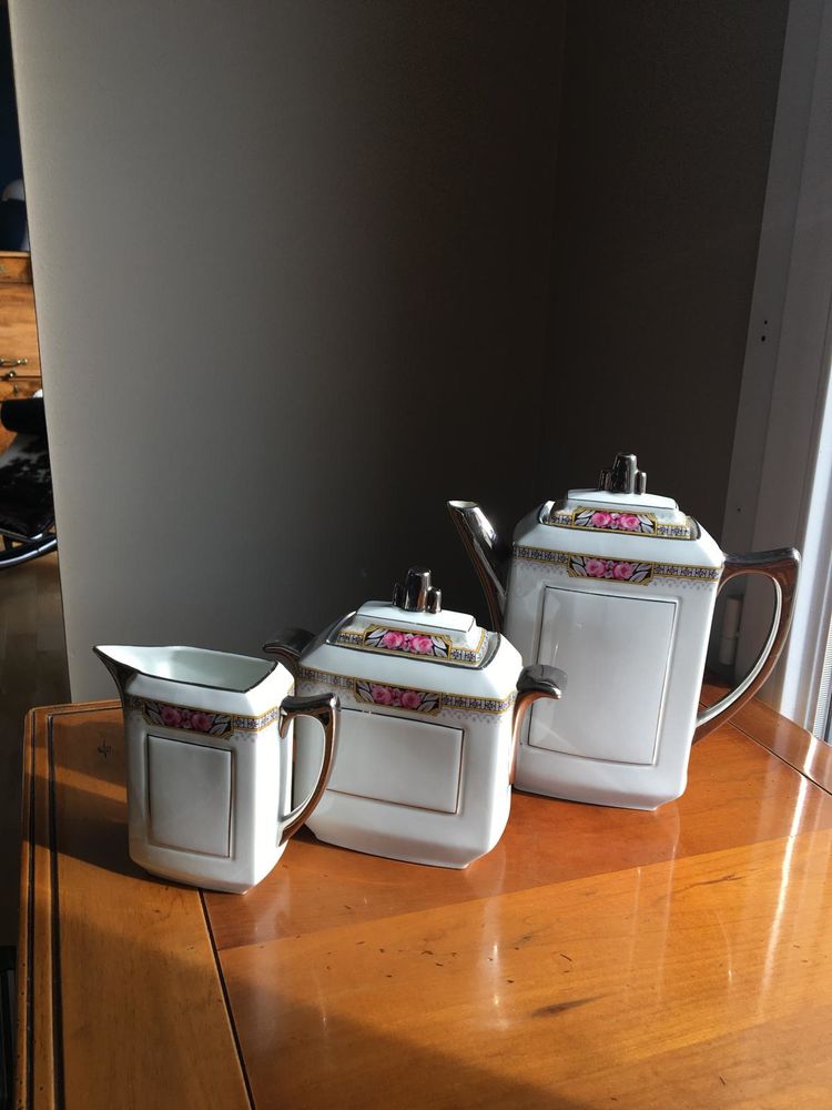 service � caf� ann�e 40 Cafeti�re, sucrier, pot � lait 25 Villeurbanne (69)