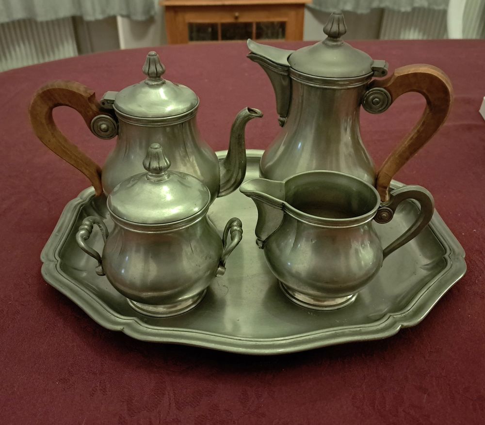 Service � th� caf� en �tain. 0 No� (31)