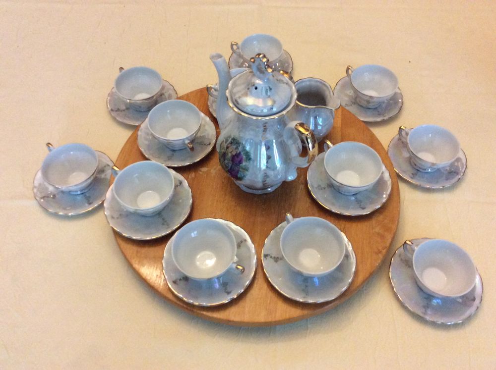 Service � caf� porcelaine d'Italie 14 pi�ces TBE 25 Gif-sur-Yvette (91)