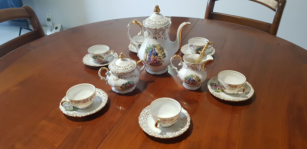 Service � caf� en porcelaine 50 Pessac (33)