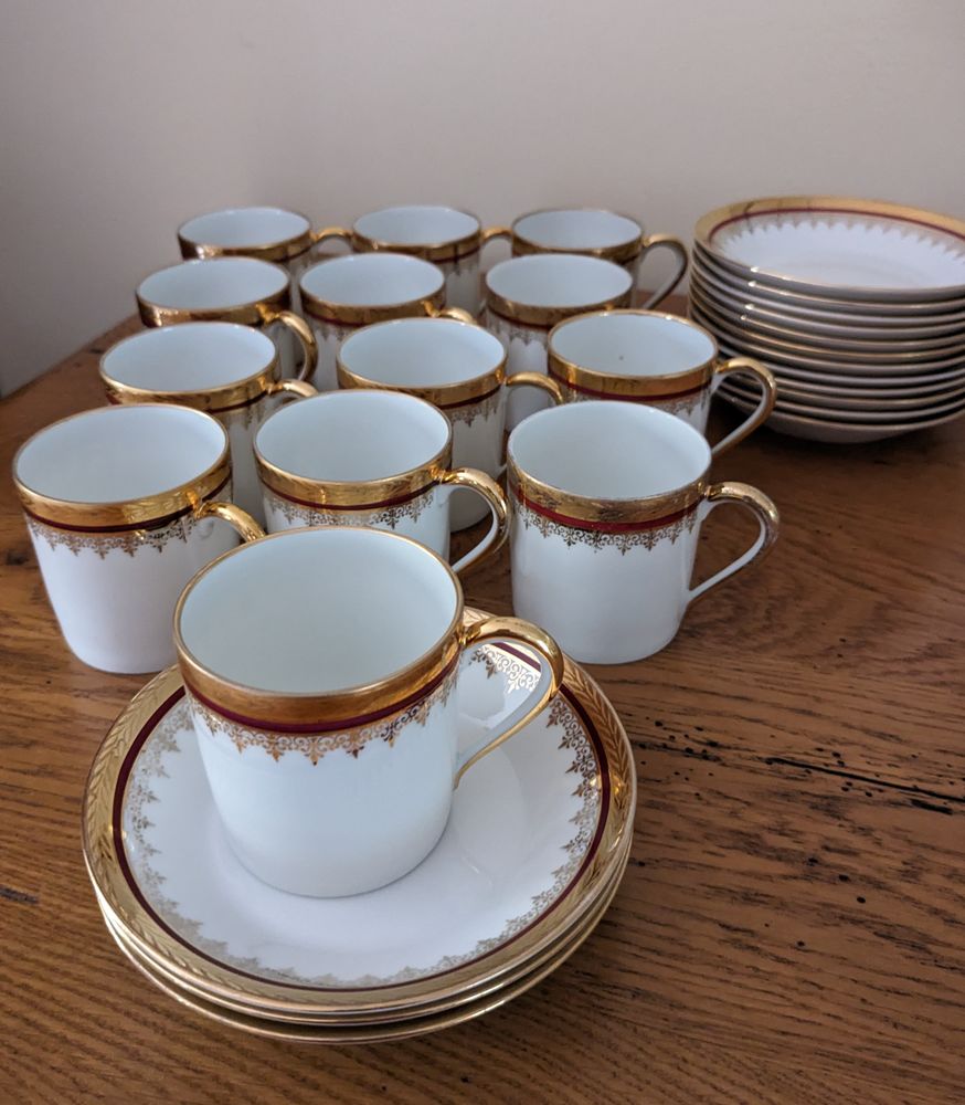 Service �  caf� en porcelaine de Limoges Giraud 75 Lorgues (83)