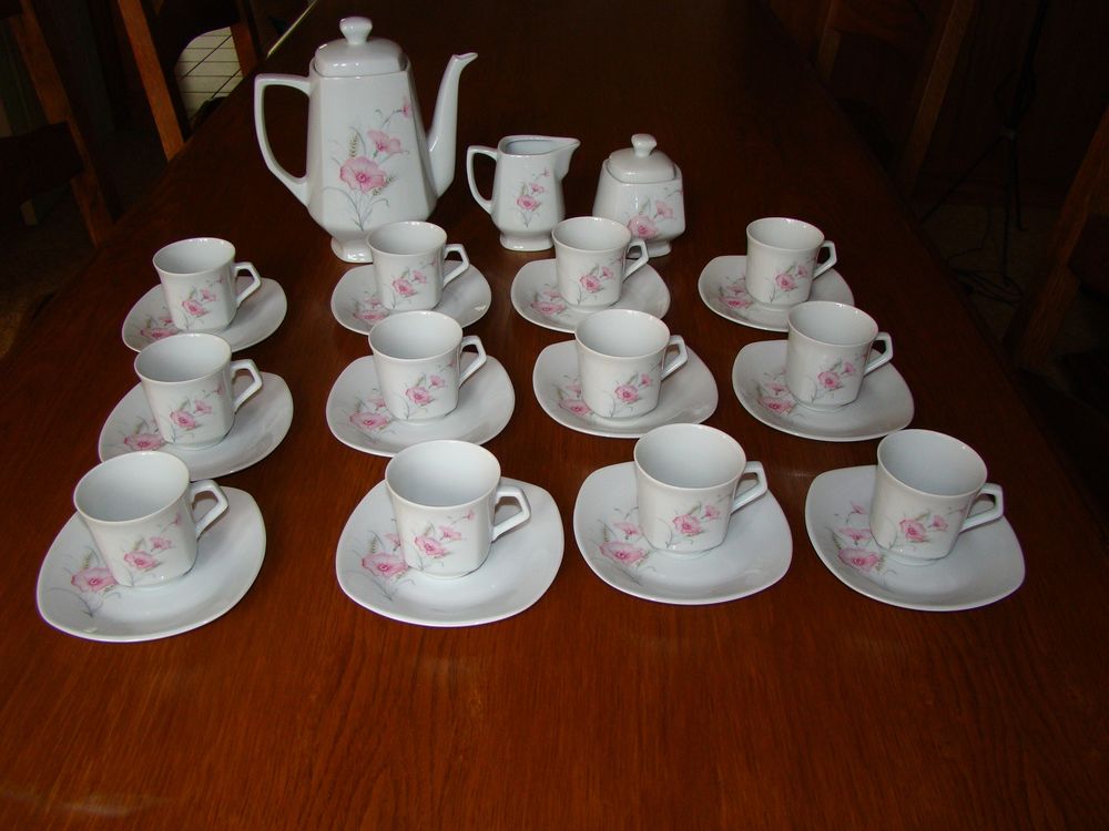 Service � caf� 12 tasses porcelaine de Sologne  vintage Neuf 100 Gargenville (78)