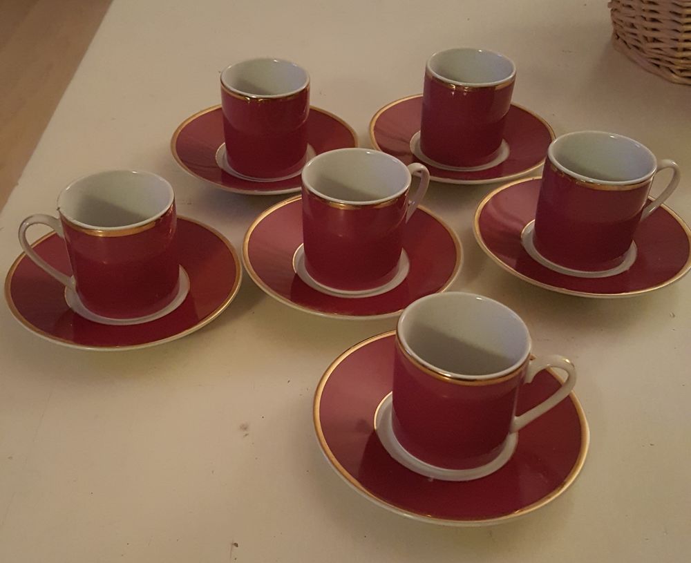 Service � caf� en tr�s bon �tat 8 Montrouge (92)