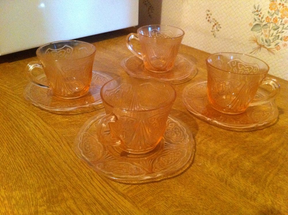  Service � caf� en verre sculpt� (3145) 10 Saint-Vallier (71)