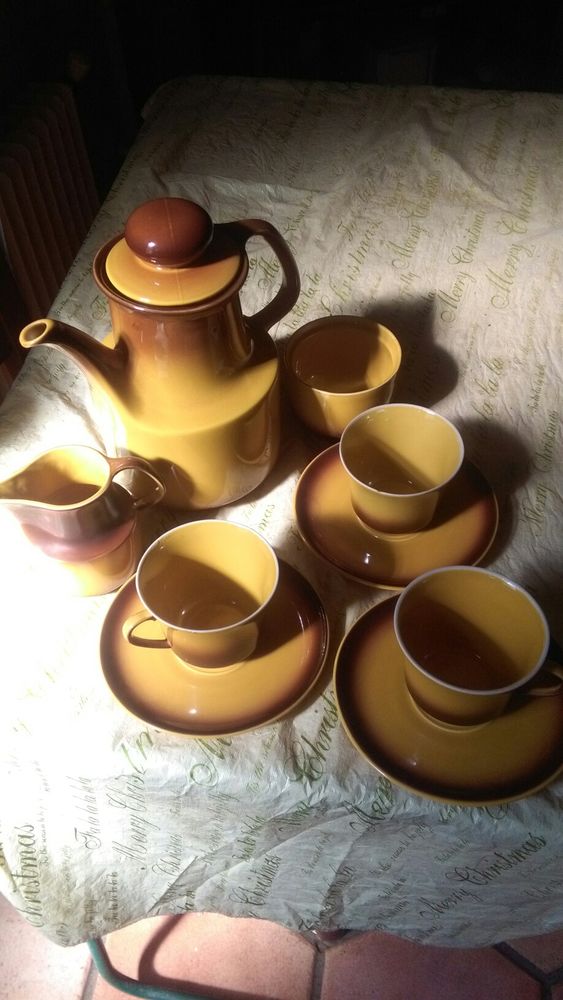 Service �   caf� 8 Hy�res (83)