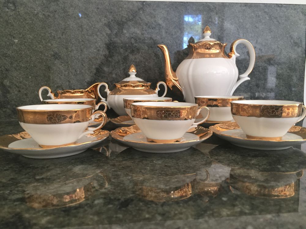 Service � caf�. 20 Carqueiranne (83)