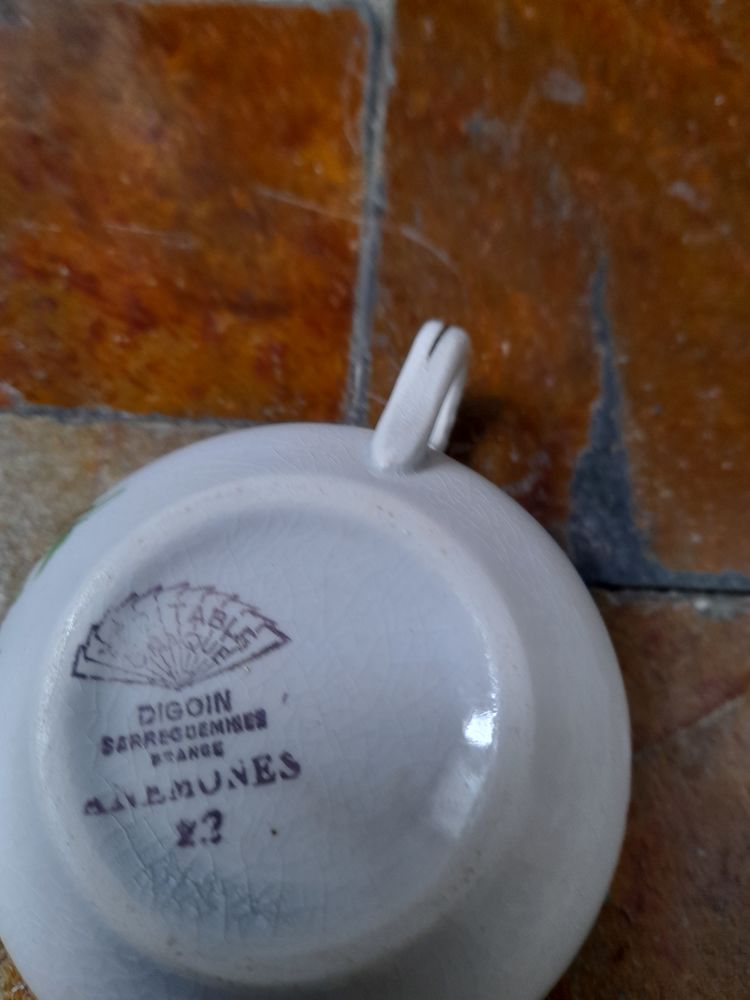 Service � caf� j 50 Vernon (27)