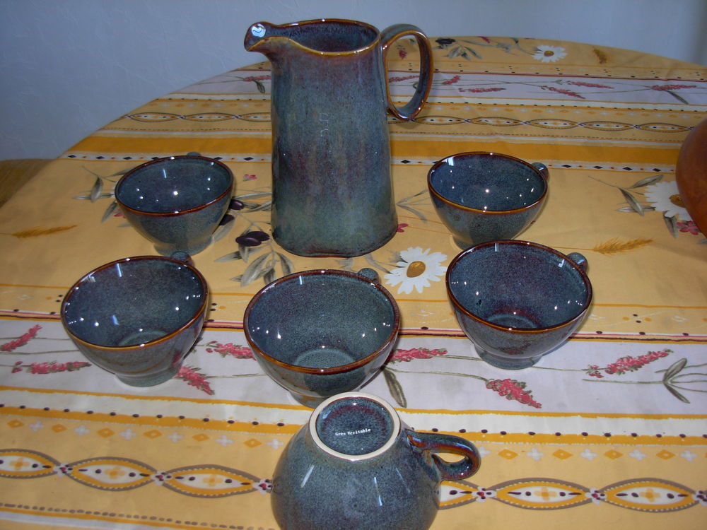 Service � cidre 6 tasses et 1 pichet en gr�s vert fonc� NEUF 8 Ch�n�railles (23)