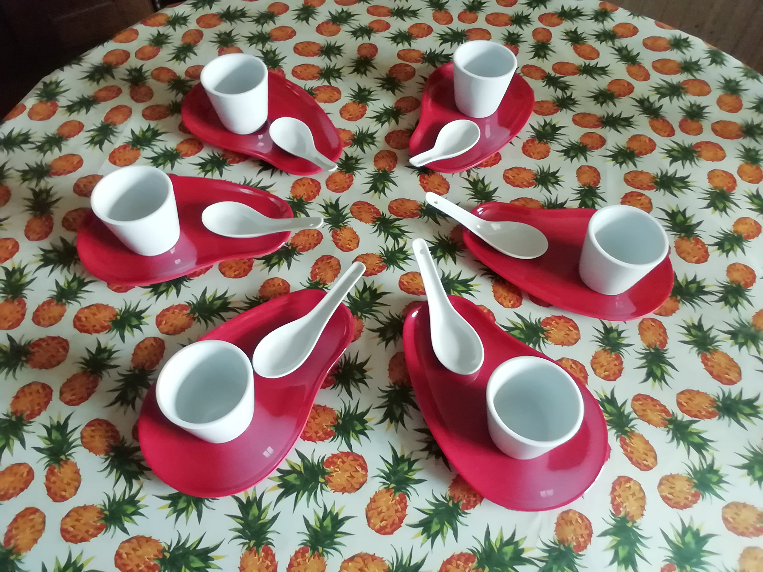 Service complet neuf, caf� / th� ou autre. 15 Noyelles-l�s-Vermelles (62)