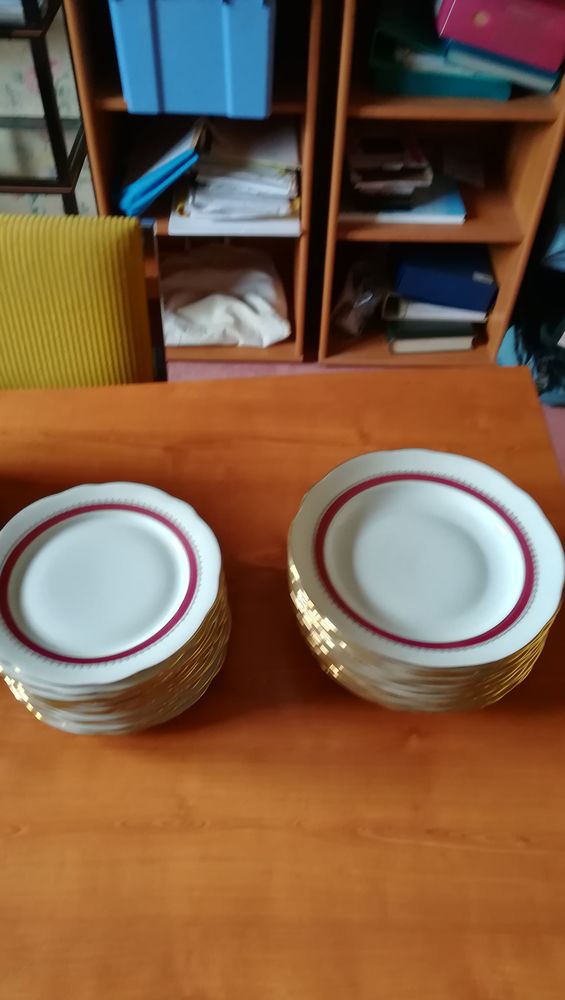 service compleT (92 pi�ves en porcelaine de Solagne 430 Angers (49)