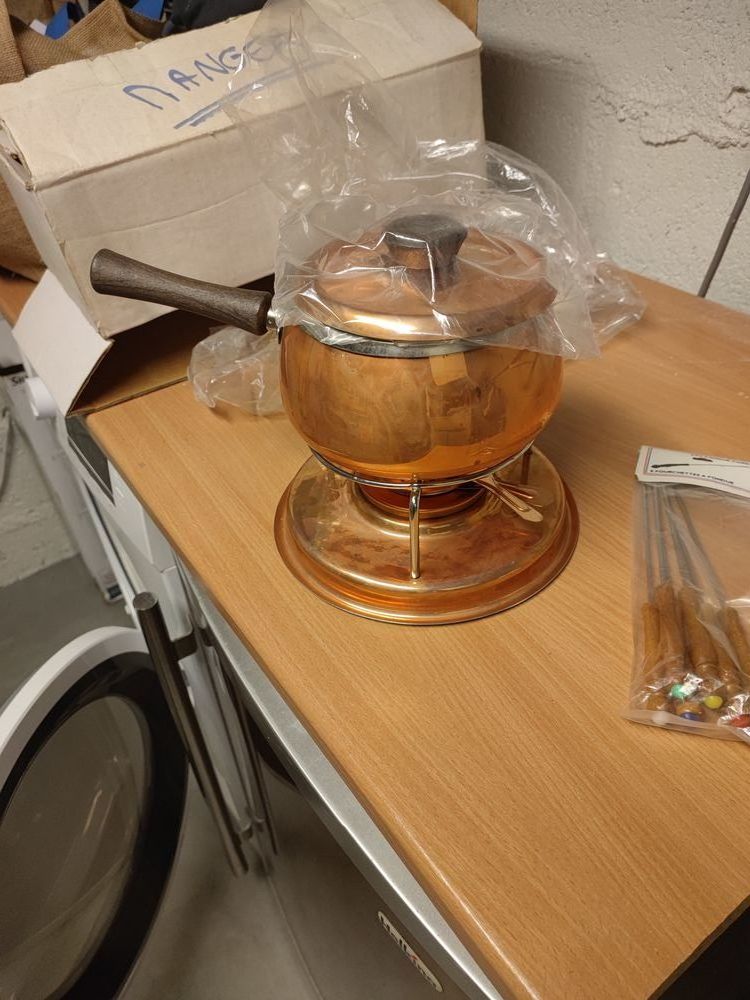 Service a fondue (neuf) 20 Montivilliers (76)