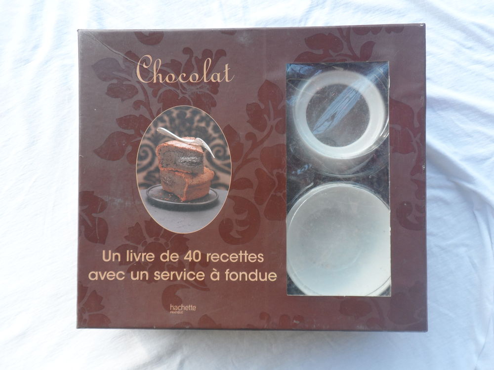 Service � fondue pour chocolat neuf vintage jamais servi mai 10 Castries (34)