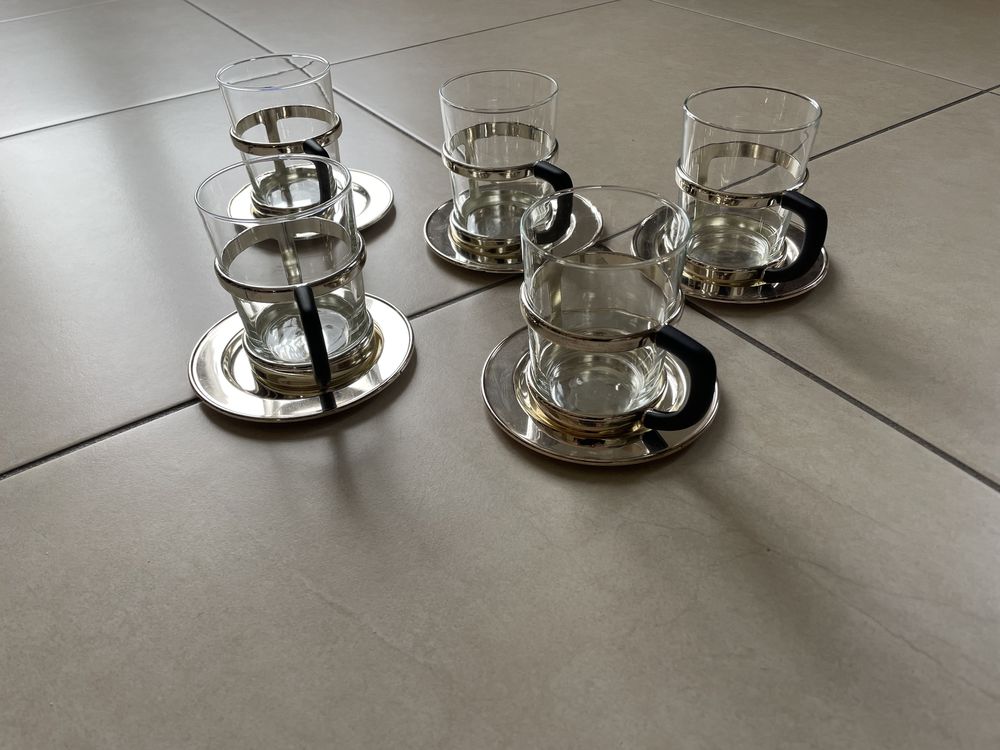 Service de mugs en verre 10 Milly-la-For�t (91)