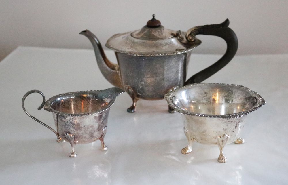 Service à thé 3 pièces métal argenté XIXe 150 Fillinges (74)