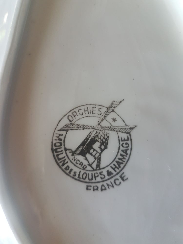 service 73 pi�ces 169 Pluherlin (56)