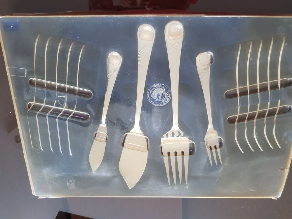 SERVICE  A POISSONS  NEUF 39 Bonneville (74)