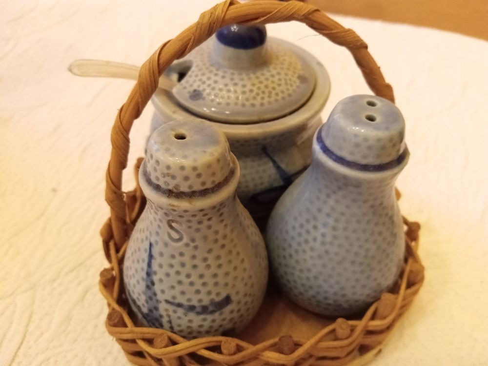 Service sel poivre moutarde en fa�ence bleue 7 Herblay (95)