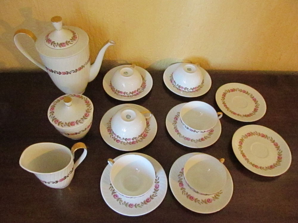 Service � th� Porcelaine Fabrique Royale Limoges 35 Valence (26)