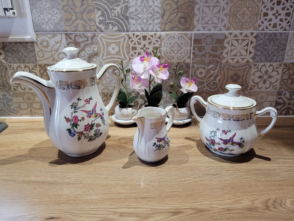 Service � th�. Porcelaine. France. 24 Varennes-Saint-Sauveur (71)