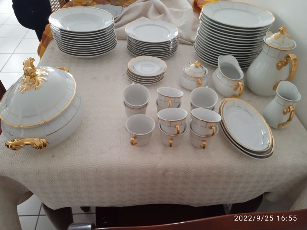 service de porcelaine parure en or 150 Les Trois-�lets (97)