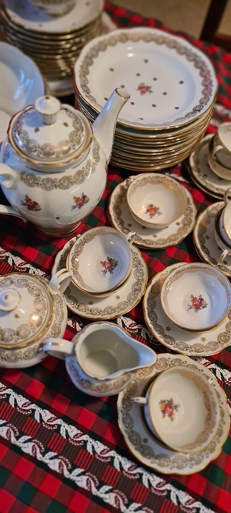 service en porcelaine 0 Mont-Saint-Martin (54)