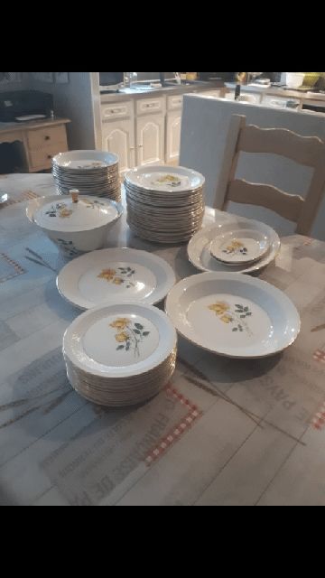 service de table  62320 DROCOURT 140 Drocourt (78)