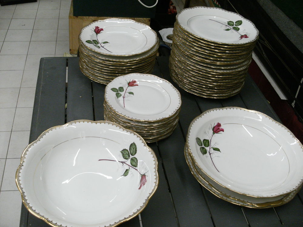 service de table en porcelaine de France 50 Cannes (06)