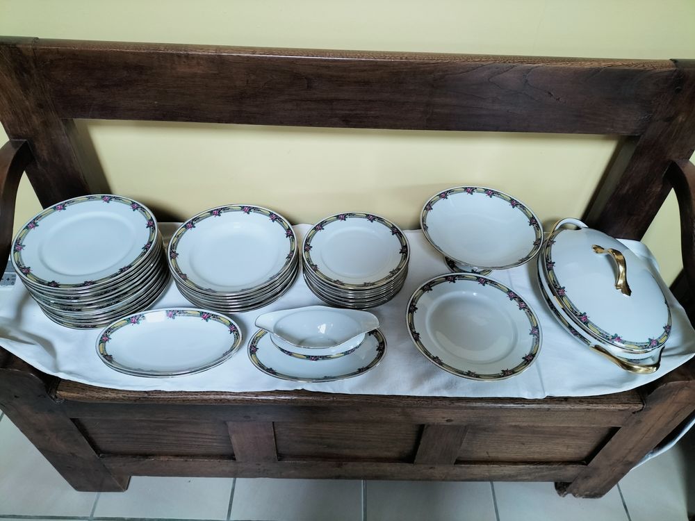 SERVICE DE TABLE EN PORCELAINE DE LIMOGES 0 Mantes-la-Jolie (78)
