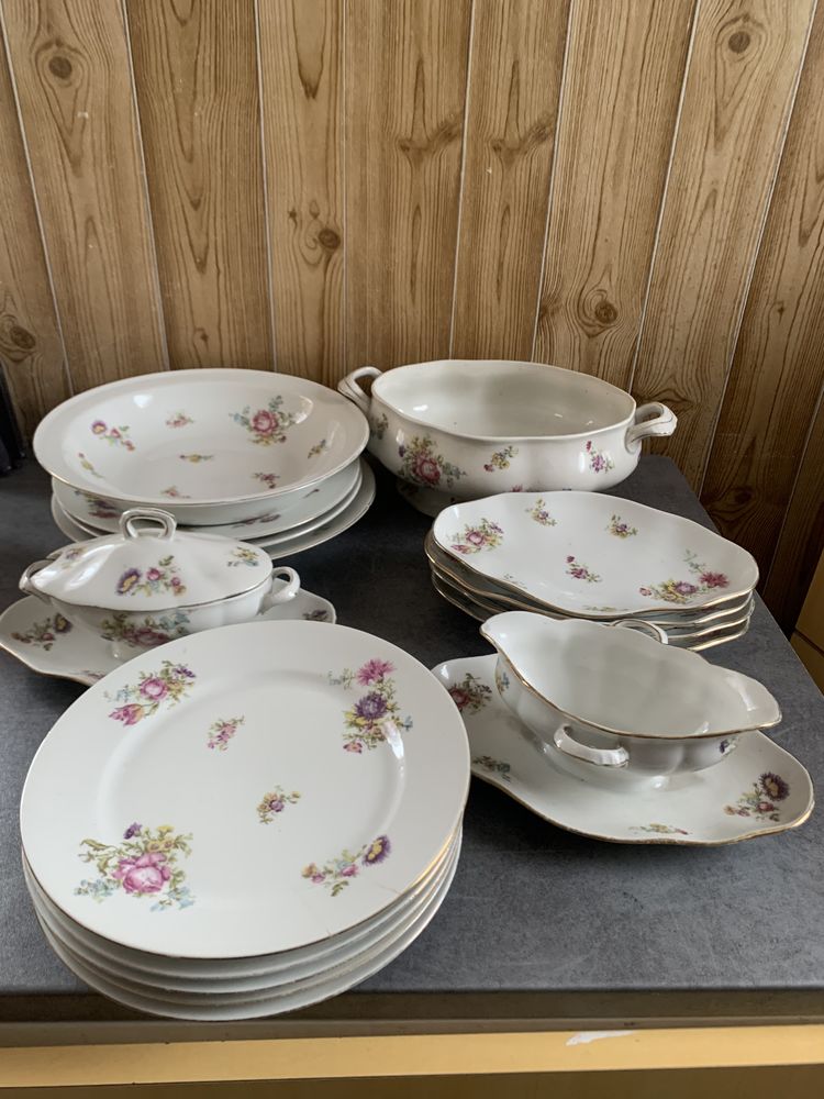 service de table en porcelaine + autre 40 Nancy (54)