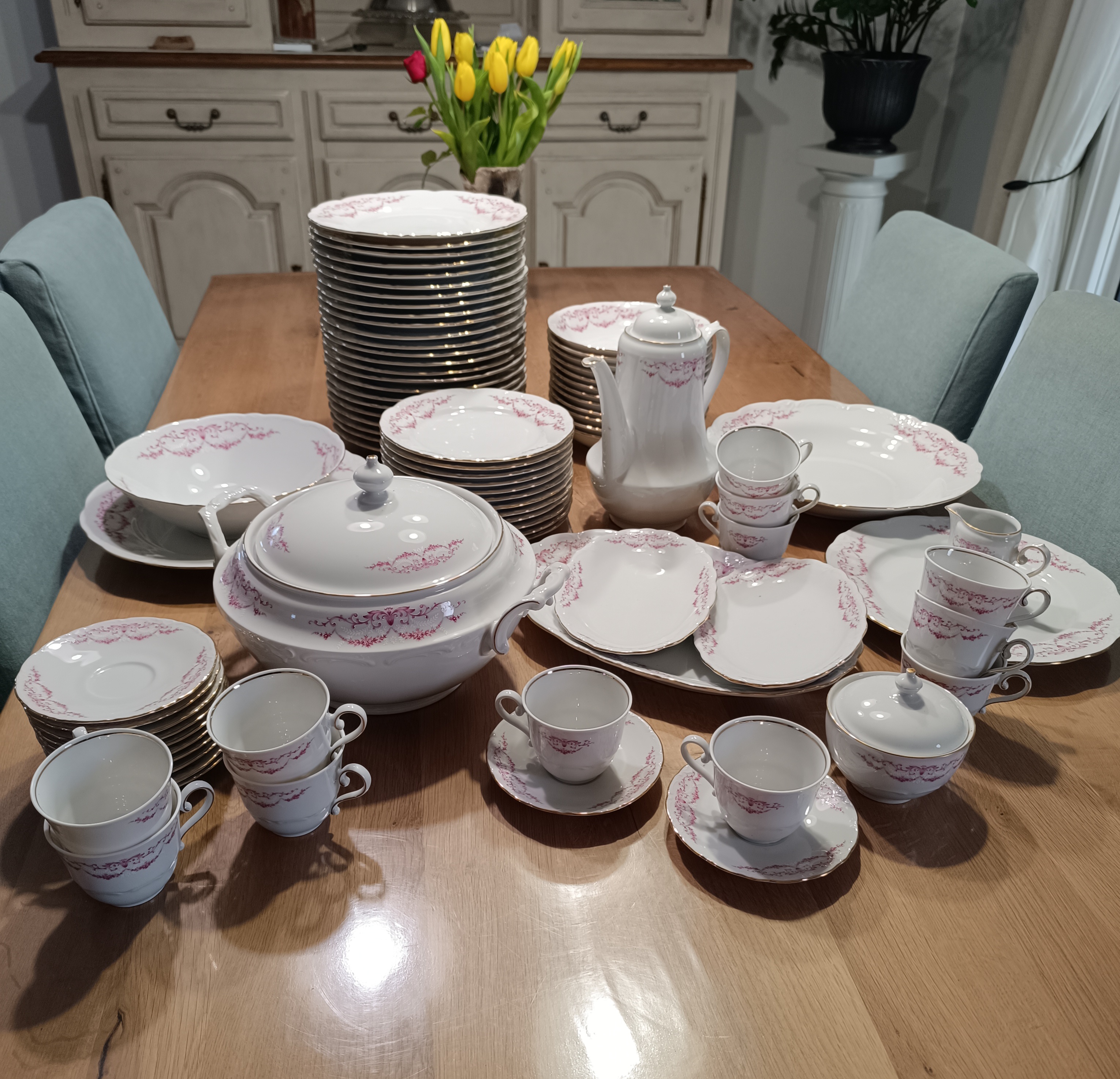 Service de table  porcelaine
200 Champagnole (39)