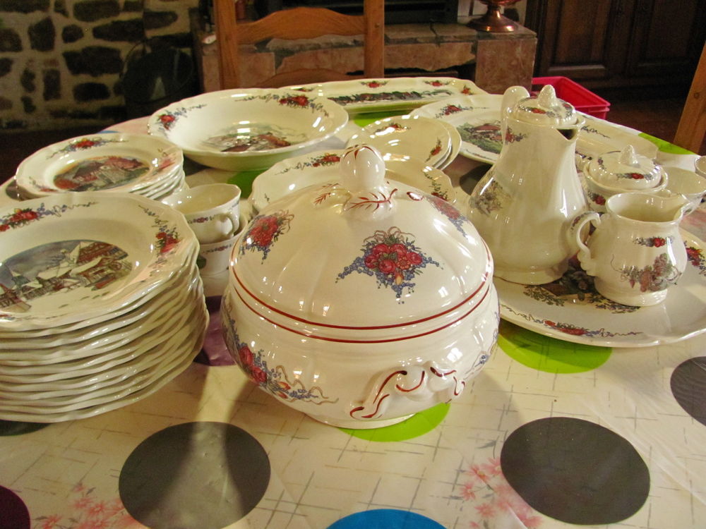 Service de table 300 Tintury (58)