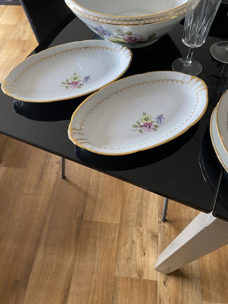 Service de table 40 Ambar�s-et-Lagrave (33)